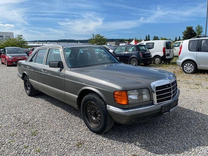 Gebraucht 1986 Mercedes E300 Limousine | 4.490 € - Bild 1/4
