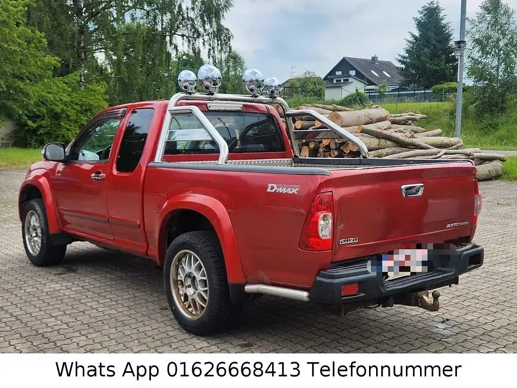 Gebraucht Isuzu D-Max 163 PS (119 kW) 2008 Rot Pickup