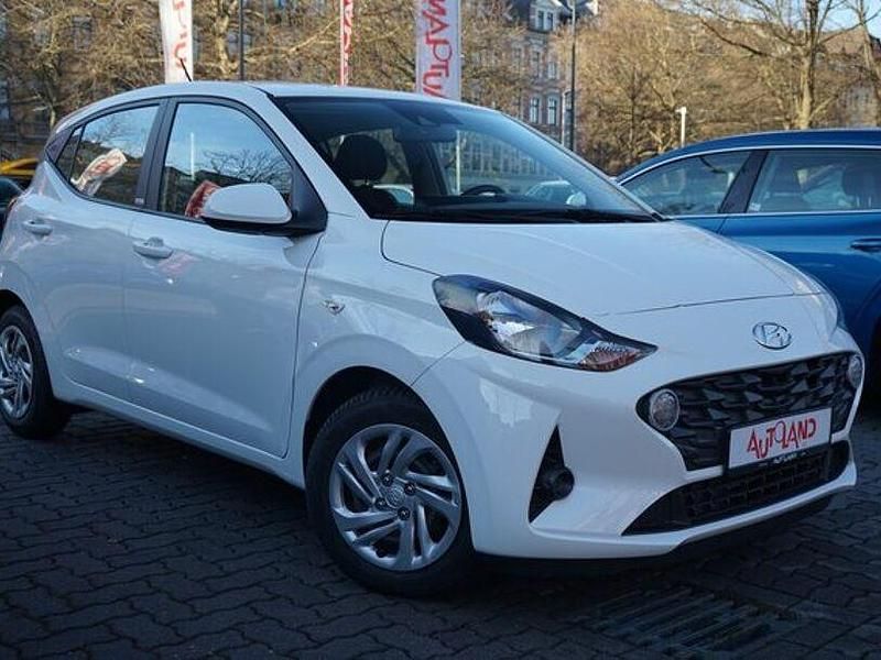 Gebraucht Hyundai i10 Select 67 PS (49 kW) 2021 Weiß Kleinwagen