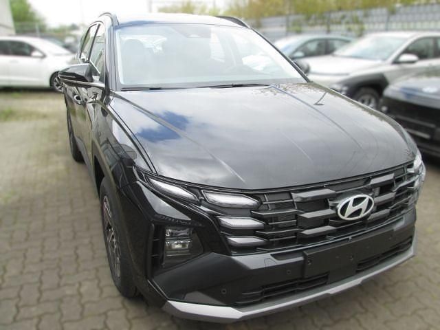 Neu Hyundai Tucson Select 150 PS (110 kW) 2026 Schwarz SUV