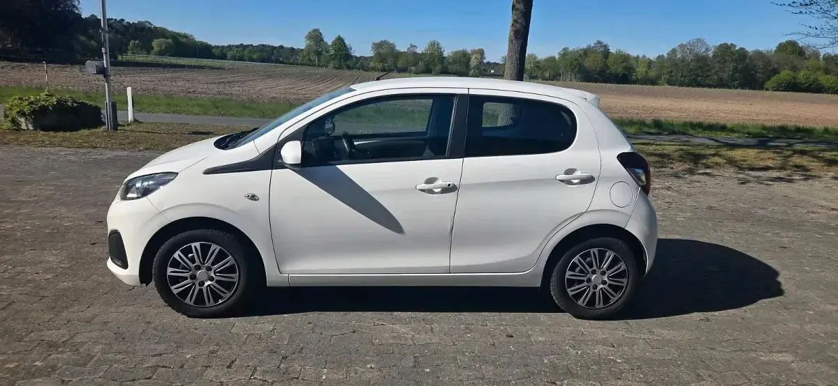 Gebraucht Peugeot 108 72 PS (52 kW) 2020 Weiß Kleinwagen