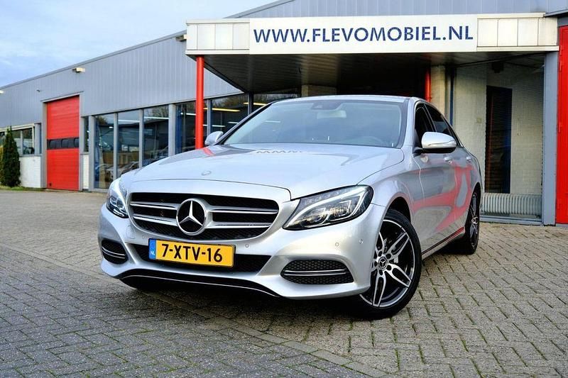 Gebraucht Mercedes C180 Edition 156 PS (114 kW) 2014 Grau Limousine