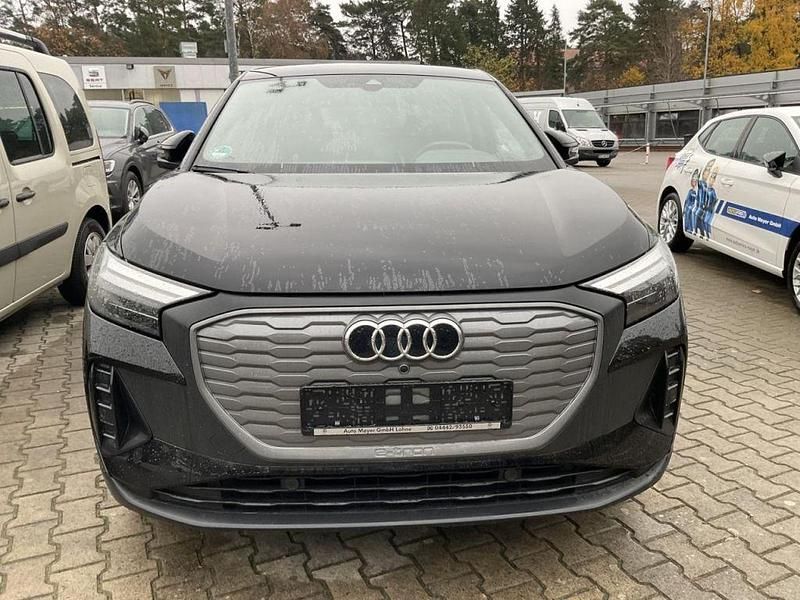 Gebraucht Audi e-tron Sportback Advanced 125 kW (170 PS) 2022 Mythosschwarz (metallic) SUV