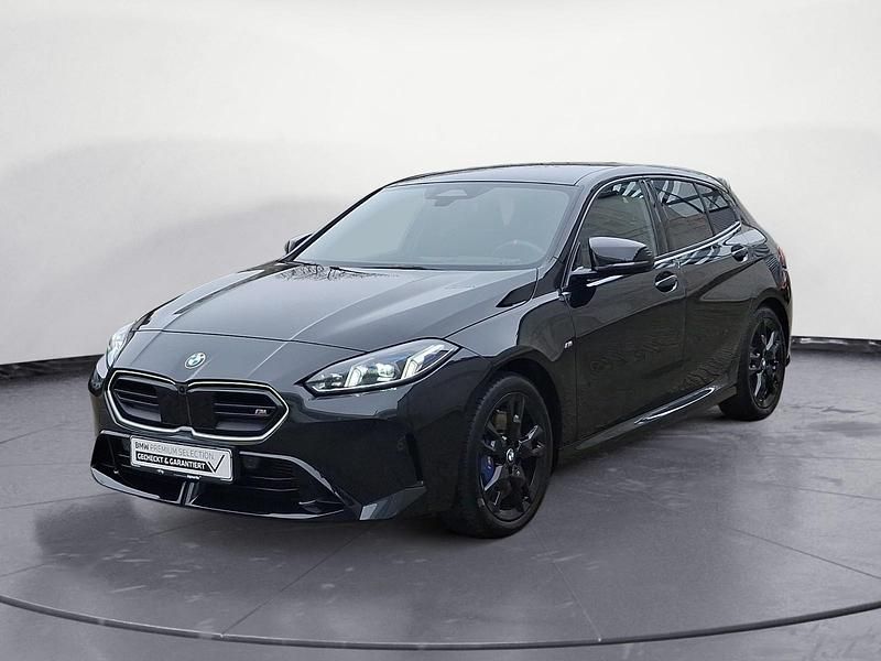 Gebraucht BMW M135 Performance 300 PS (220 kW) 2025 Schwarz Kleinwagen