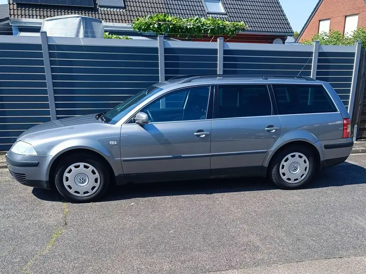 Gebraucht VW Passat 116 PS (85 kW) 2003 Grau Kombi