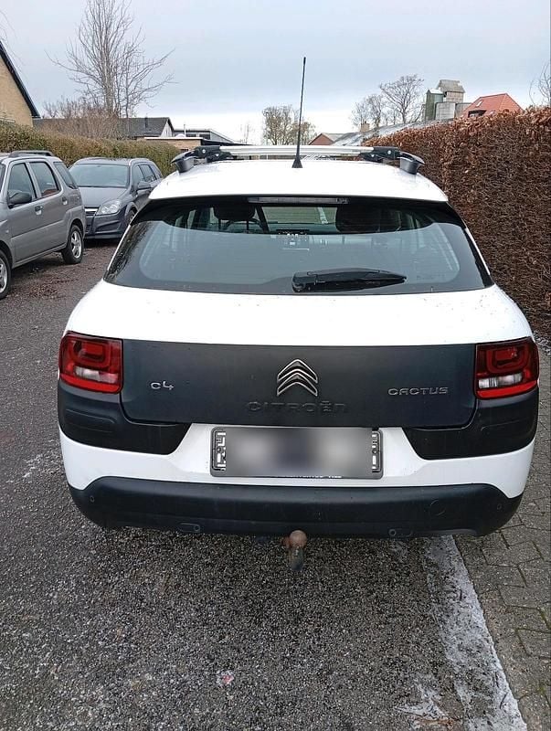 Gebraucht Citroën C4 100 PS (73 kW) 2016 Weiß Limousine