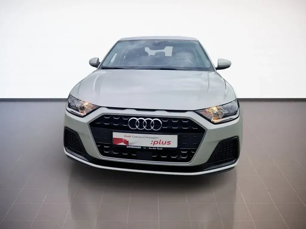 Używany Audi A1 Sportback Advanced Plus 116 KM (85 kW) 2025 Srebrny Hatchback