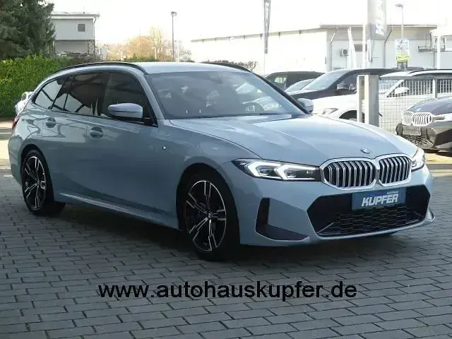 Gebraucht BMW 320 M Sport 190 PS (139 kW) 2024 Grau Kombi