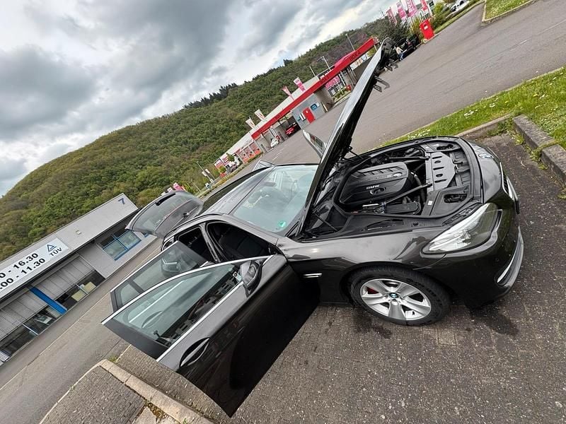 Gebraucht BMW 520 184 PS (135 kW) 2013 Braun Kombi