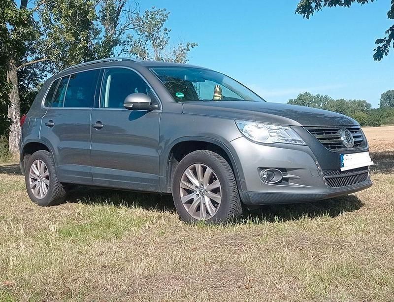 Grau Gebraucht 2008 VW Tiguan Trendline SUV | 4.600 € (Guter Preis) - Bild 1/4