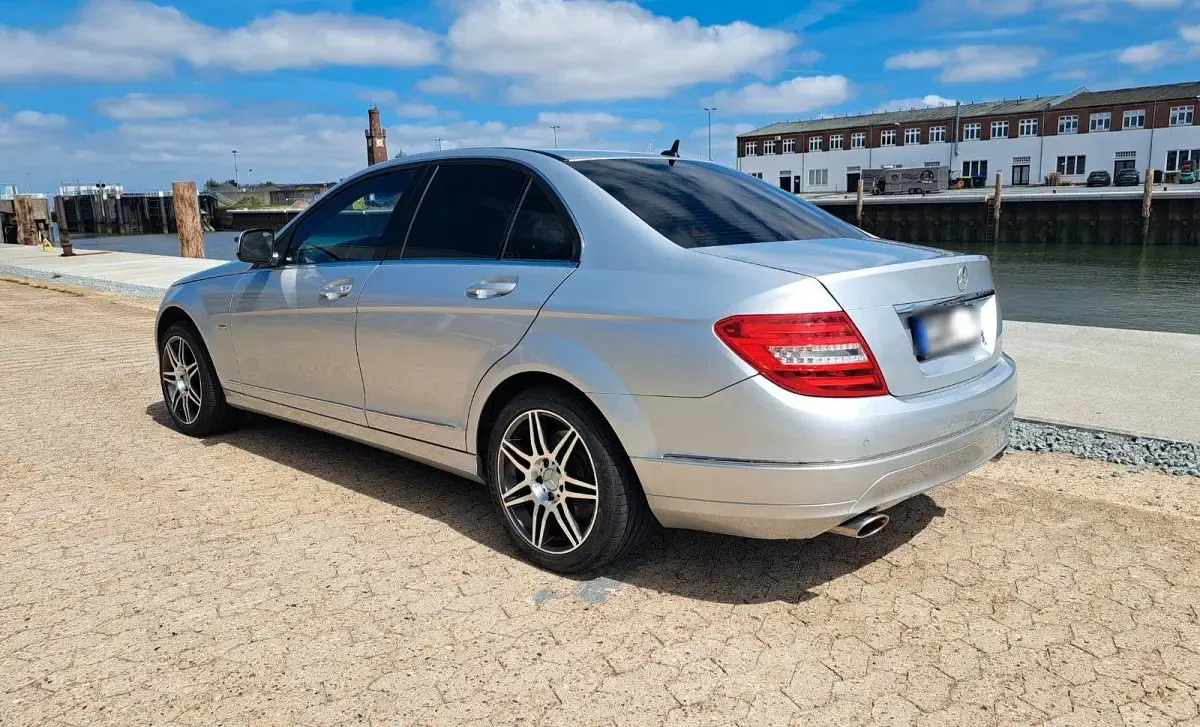Gebraucht Mercedes 230 204 PS (150 kW) 2007 Silber Limousine