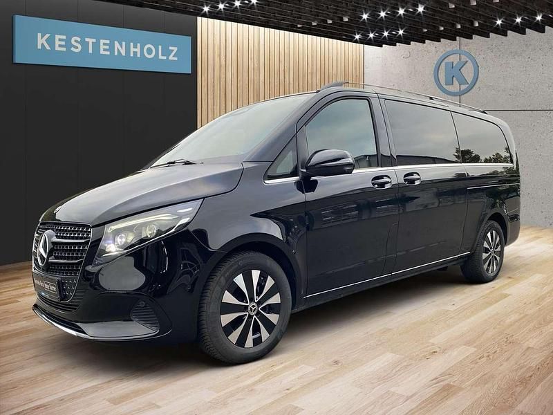 Schwarz Gebraucht 2024 Mercedes V300 Avantgarde Van / Kleinbus | 70.490 € (Superpreis) - Bild 1/4