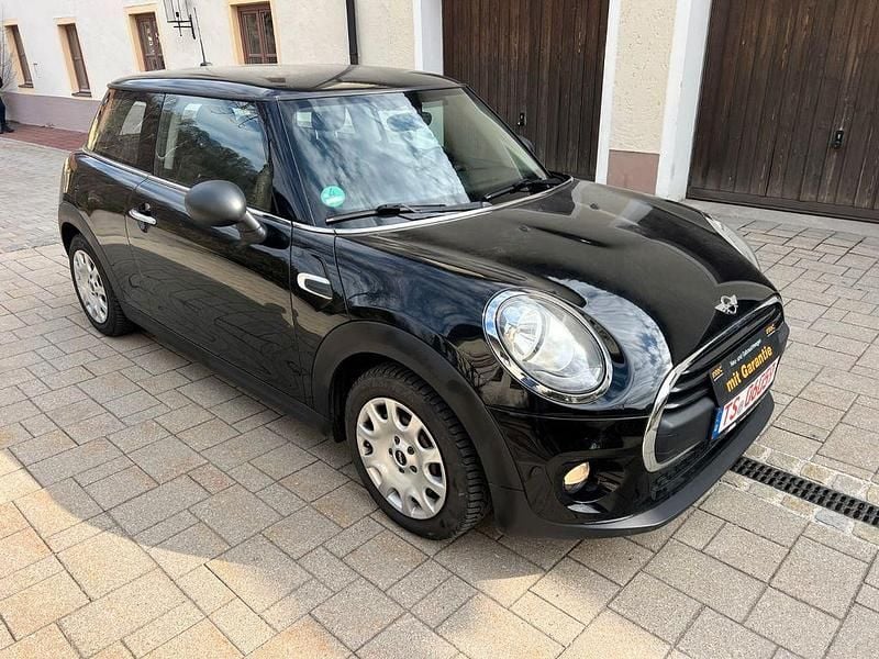 Gebraucht Mini ONE 102 PS (75 kW) 2018 Schwarz Kleinwagen