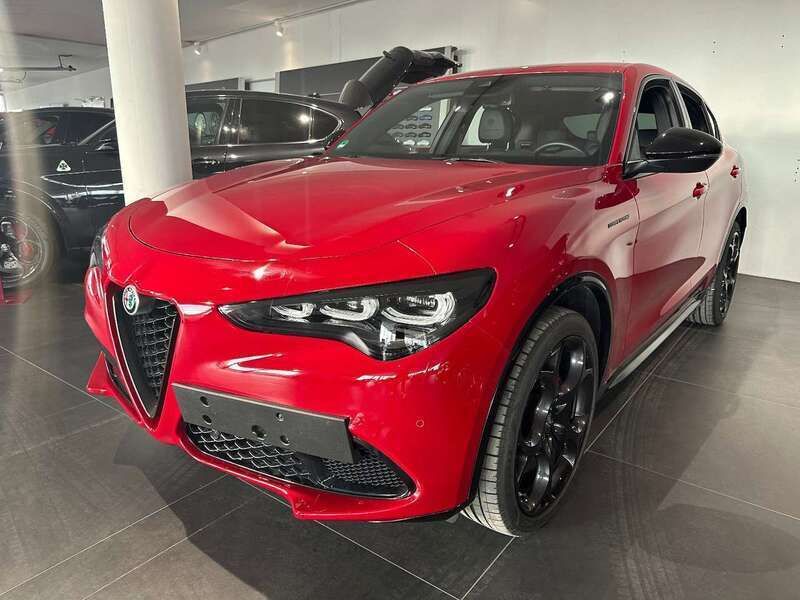 Rot Gebraucht 2023 Alfa Romeo Stelvio Competizione SUV | 43.900 € (Fairer Preis) - Bild 1/4