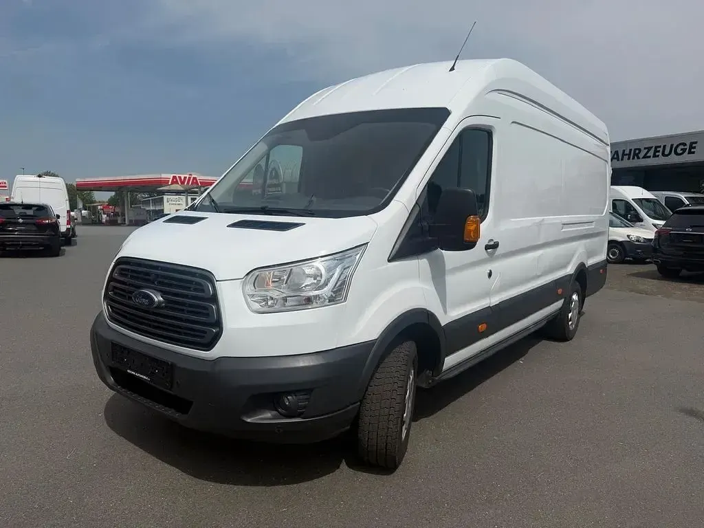 Gebraucht Ford Transit Trend 131 PS (96 kW) 2019 Weiß Limousine