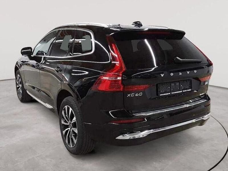 Gebraucht Volvo XC60 Plus 197 PS (144 kW) 2022 Black stone SUV