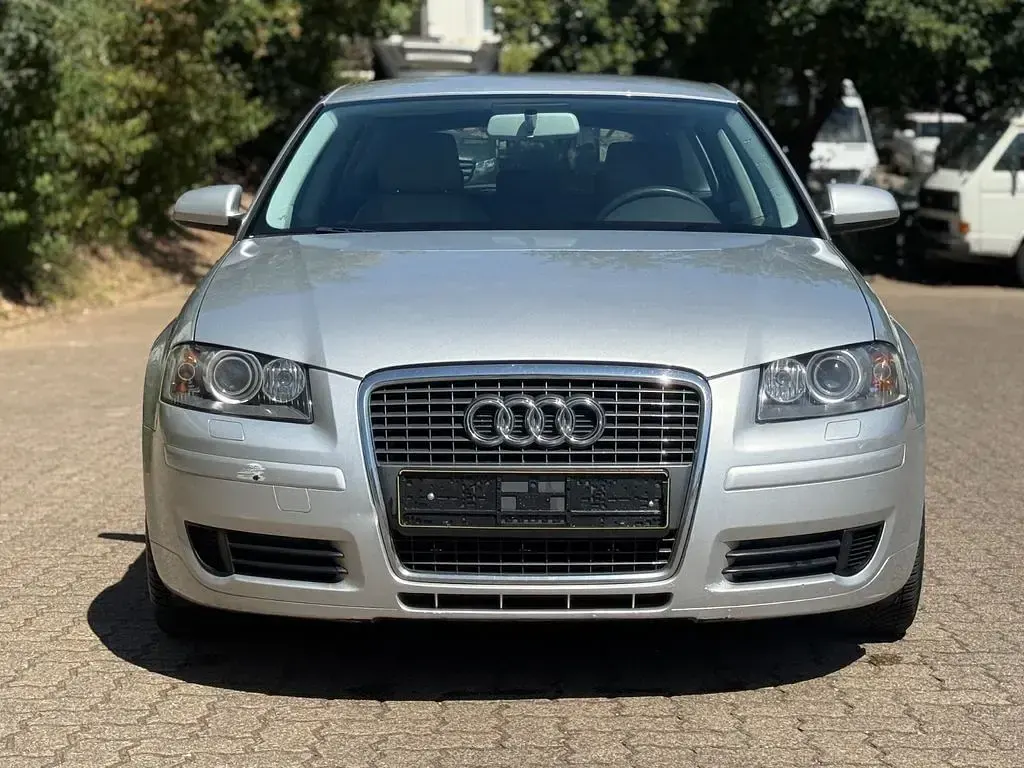 Gebraucht Audi A3 Sportback Attraction 105 PS (77 kW) 2008 Silber Kleinwagen