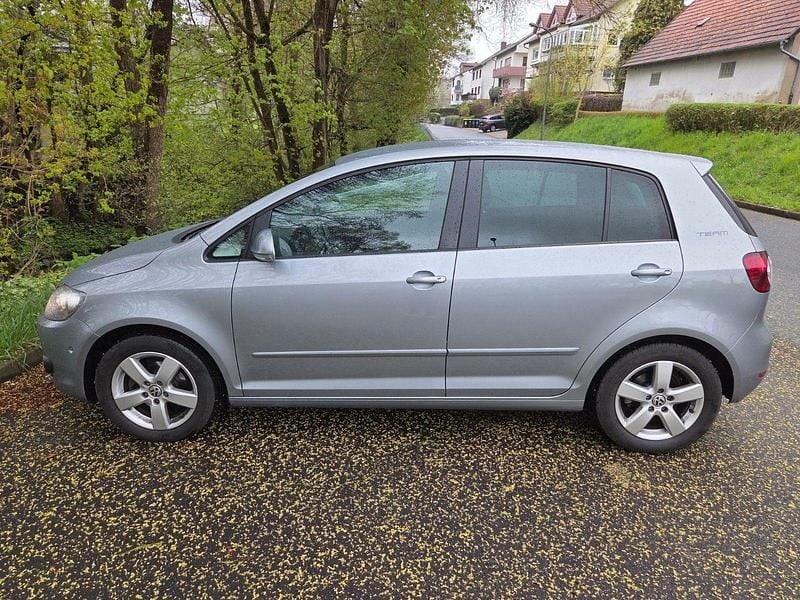 Second-hand VW Golf VI 105 CP (77 kW) 2011 Argintiu Hatchback