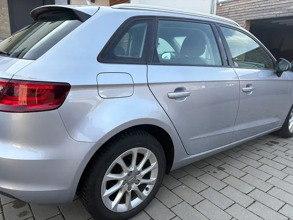 Gebraucht Audi A3 Attraction 110 PS (80 kW) 2016 Silber Limousine
