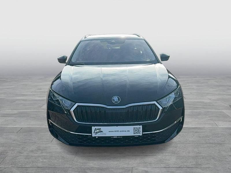 Gebraucht Skoda Octavia Selection 150 PS (110 kW) 2025 Blackmagic perleffekt Kombi