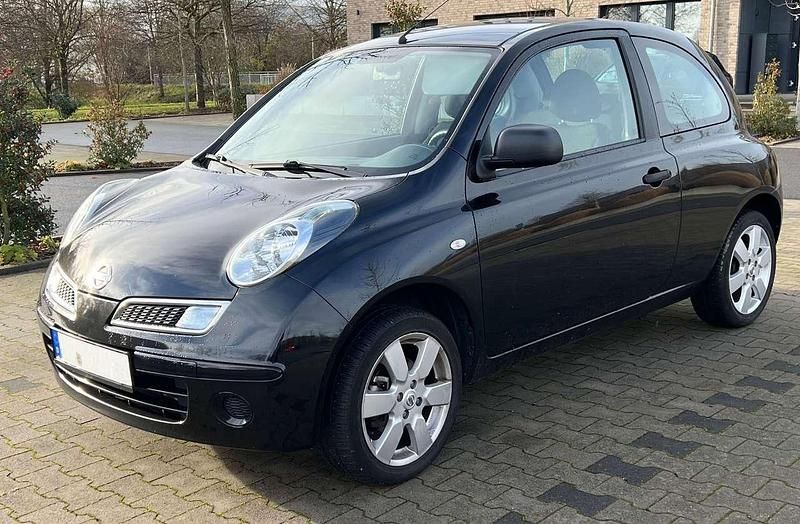 Schwarz Gebraucht 2010 Nissan Micra Visia Limousine | 4.100 € (Etwas zu teuer) - Bild 1/4