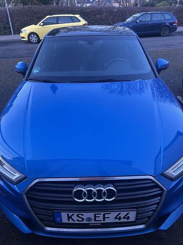 Blau Gebraucht 2019 Audi A3 Sport Limousine | 21.800 € (Fairer Preis) - Bild 1/4