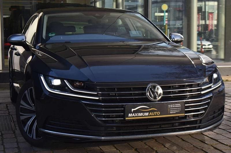 Mangangrau metallic Gebraucht 2019 VW Arteon Elegance Limousine | 22.222 € (Guter Preis) - Bild 1/4