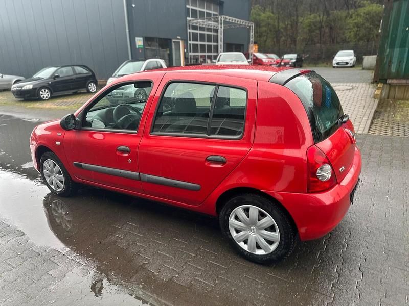 Gebraucht Renault Clio IV 75 PS (55 kW) 2012 Rot Kleinwagen
