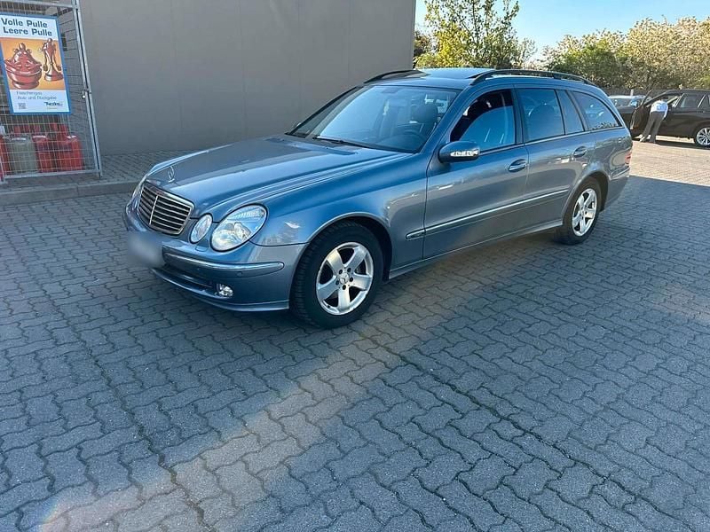 Second-hand Mercedes E320 224 CP (164 kW) 2008 Albastru Break
