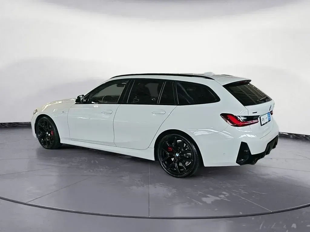 Gebraucht BMW 320 Performance 190 PS (139 kW) 2025 Weiß Kombi