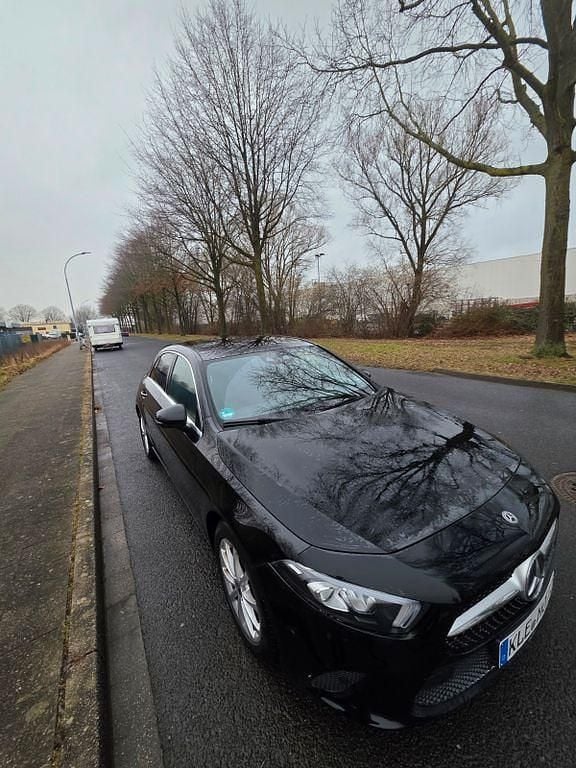 Schwarz Gebraucht 2018 Mercedes A250 Limousine | 18.000 € (Guter Preis) - Bild 1/4