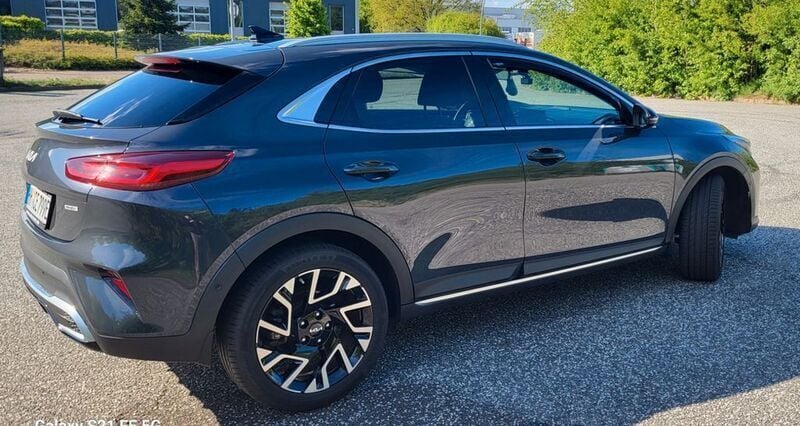 Grau Gebraucht 2022 Kia XCeed Platinum SUV | 22.500 € (Fairer Preis) - Bild 1/4