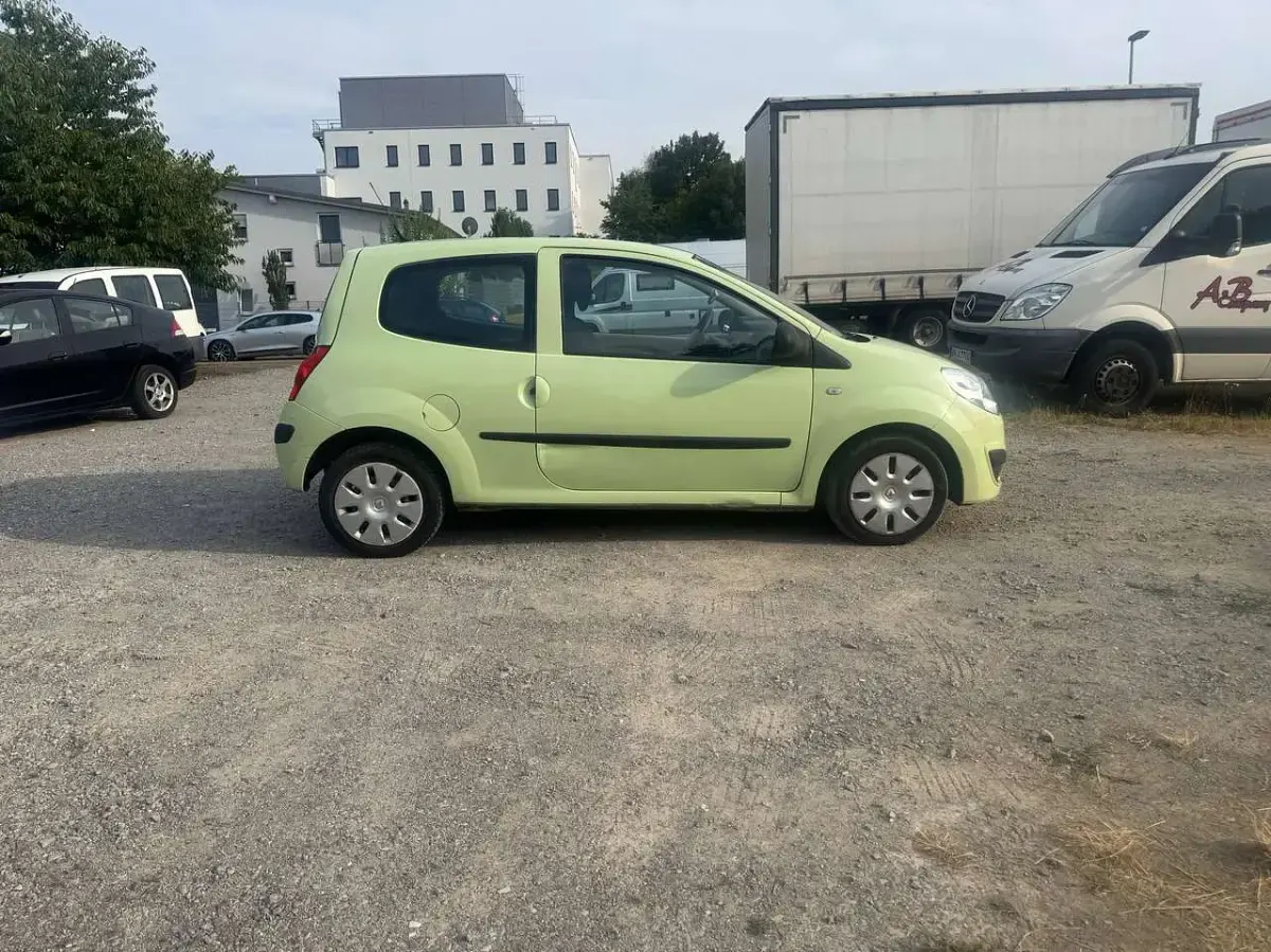 Gebraucht Renault Twingo Authentique 58 PS (42 kW) 2009 Pastellgrün Kleinwagen