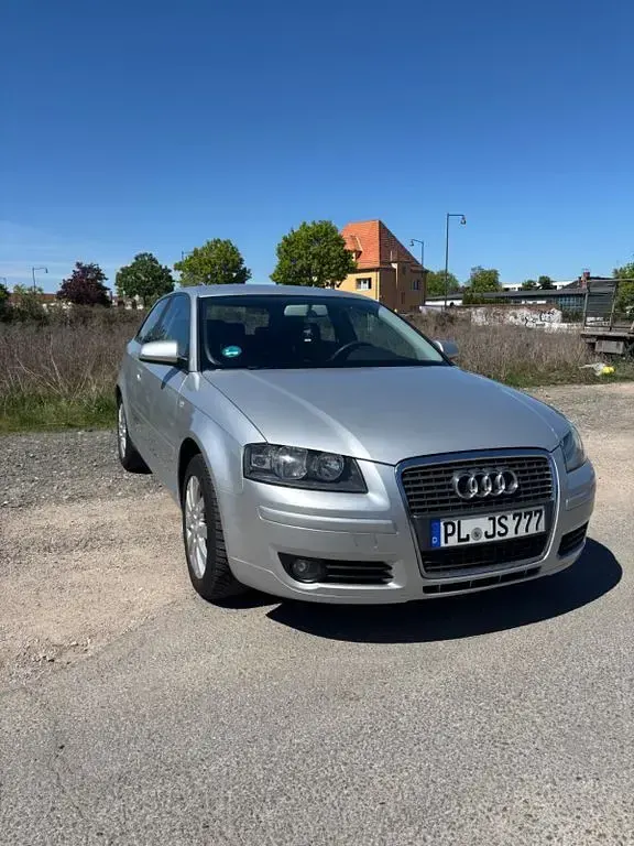 Second-hand Audi A3 102 CP (75 kW) 2006 Argintiu Hatchback