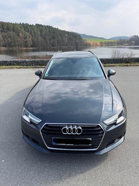 Gebraucht Audi A4 150 PS (110 kW) 2017 Grau Kombi