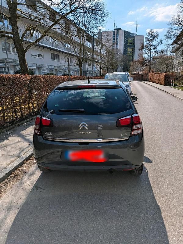 Gebraucht Citroën C3 82 PS (60 kW) 2016 Grau Kleinwagen
