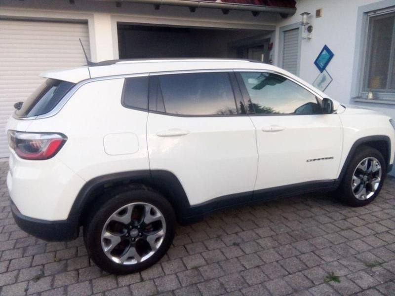 Gebraucht Jeep Compass Limited 170 PS (125 kW) 2019 Weiß SUV