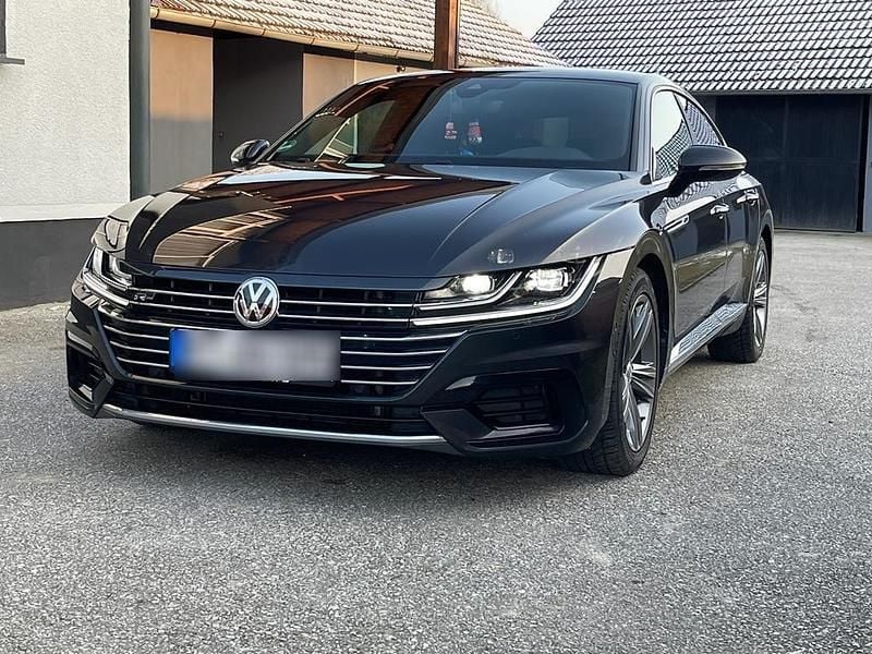 Grau Gebraucht 2019 VW Arteon R-line Limousine | 27.000 € (Fairer Preis) - Bild 1/4