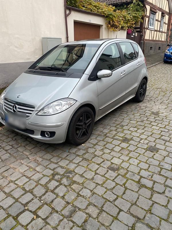 Silber Gebraucht 2005 Mercedes A180 Limousine | 2.000 € (Guter Preis) - Bild 1/4