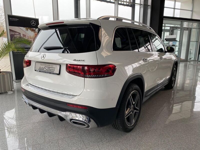 Gebraucht Mercedes GLB200 AMG 163 PS (119 kW) 2024 Polarweiss unilack SUV