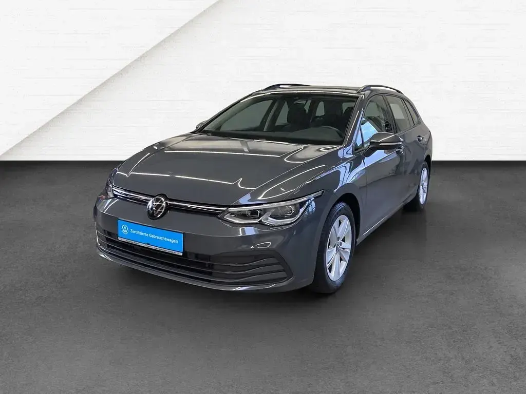 Gebraucht VW Golf VIII Life 150 PS (110 kW) 2023 Grau Kombi