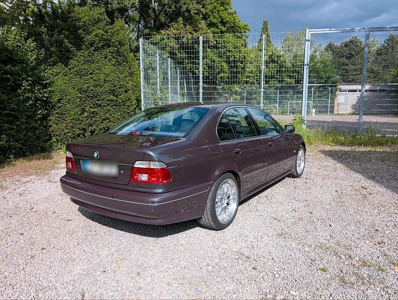 Second-hand BMW 540 286 CP (210 kW) 2000 Verde Berlinǎ
