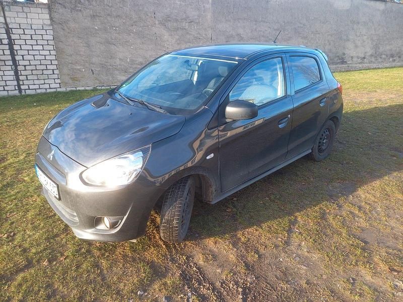 Grau Gebraucht 2014 Mitsubishi Space Star Kleinwagen | 4.500 € (Guter Preis) - Bild 1/4