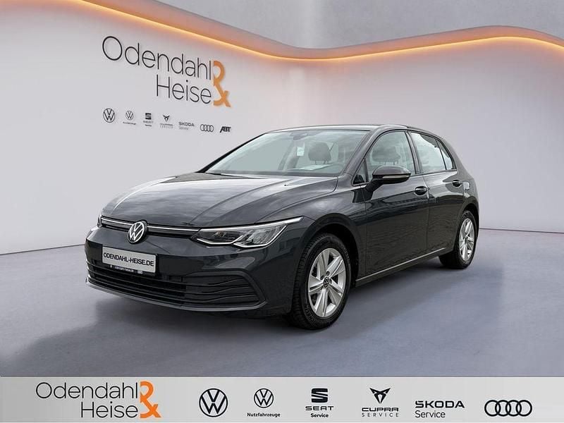 Grau Gebraucht 2022 VW Golf VIII Life Limousine | 15.980 € (Guter Preis) - Bild 1/4