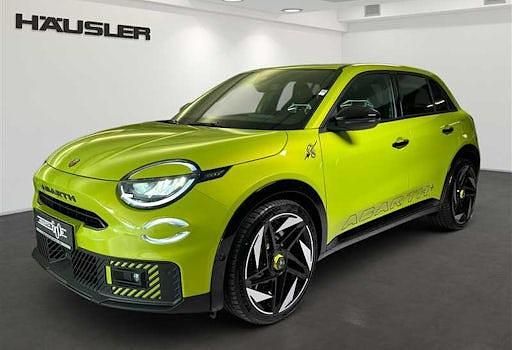 Neu Abarth 600e Scorpionissima 207 kW (282 PS) 2025 Grün SUV