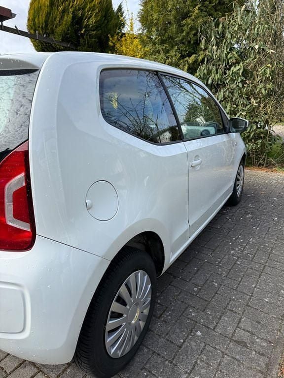 Second-hand VW up! 60 CP (44 kW) 2016 Alb Hatchback