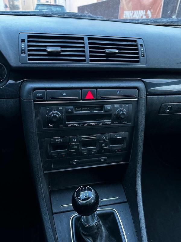 Gebraucht Audi A4 131 PS (96 kW) 2003 Silber Kombi