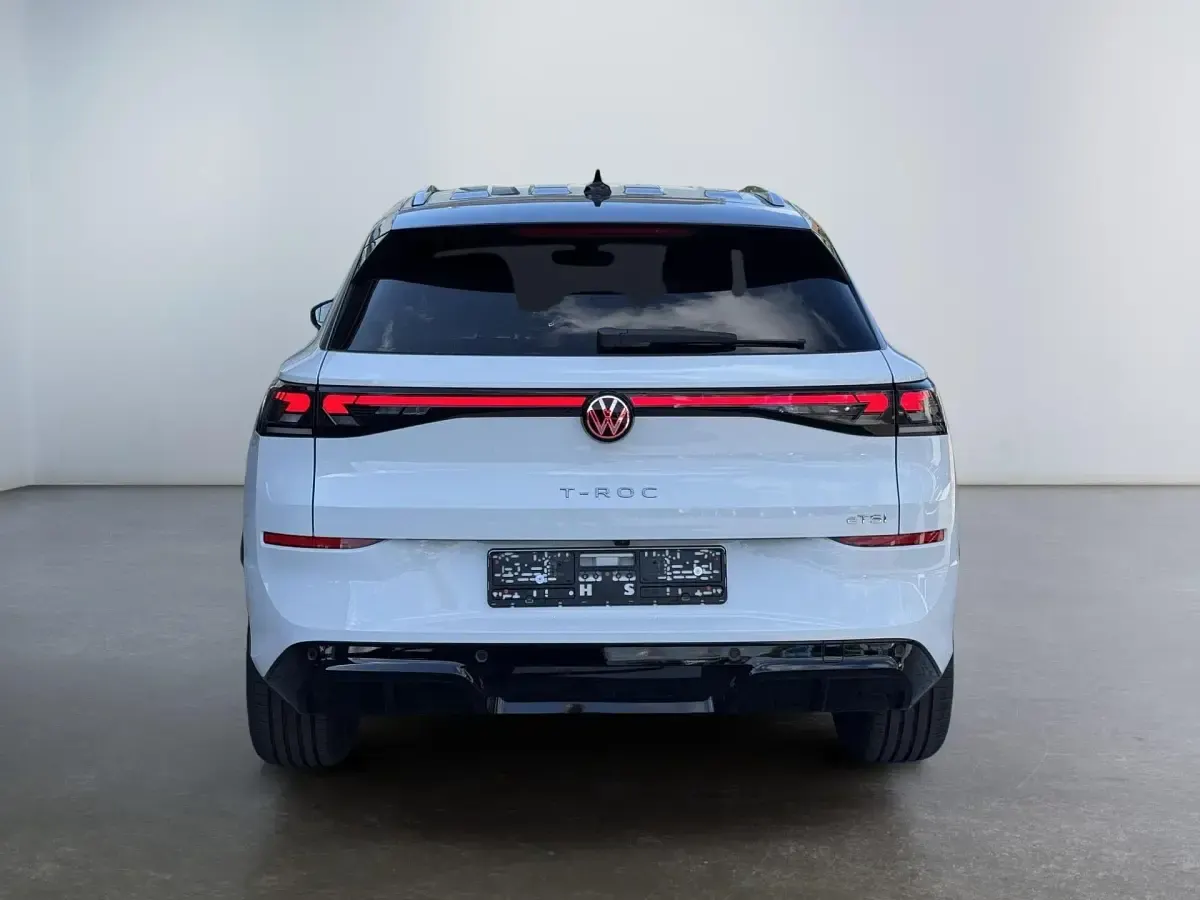 Neu VW T-Roc Pro 150 PS (110 kW) 2026 Pure weiss / schwarzes dach SUV