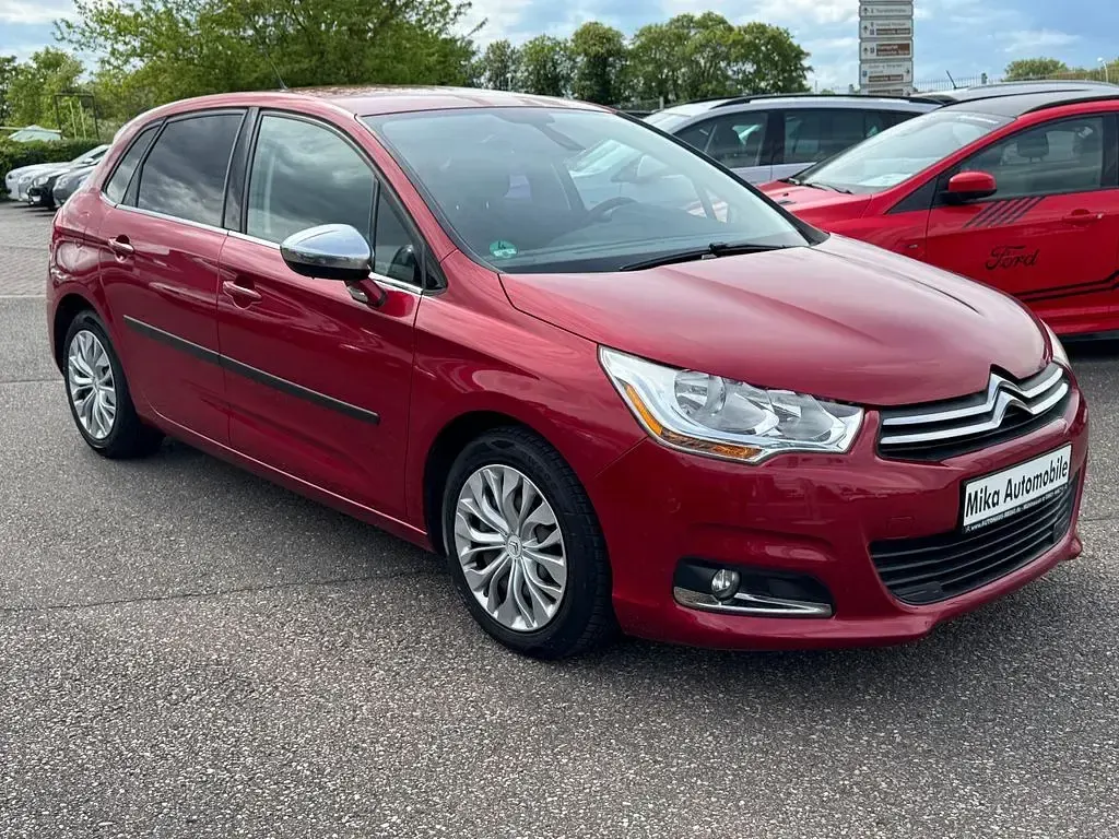 Gebraucht Citroën C4 SELECTION 120 PS (88 kW) 2013 Rot Limousine