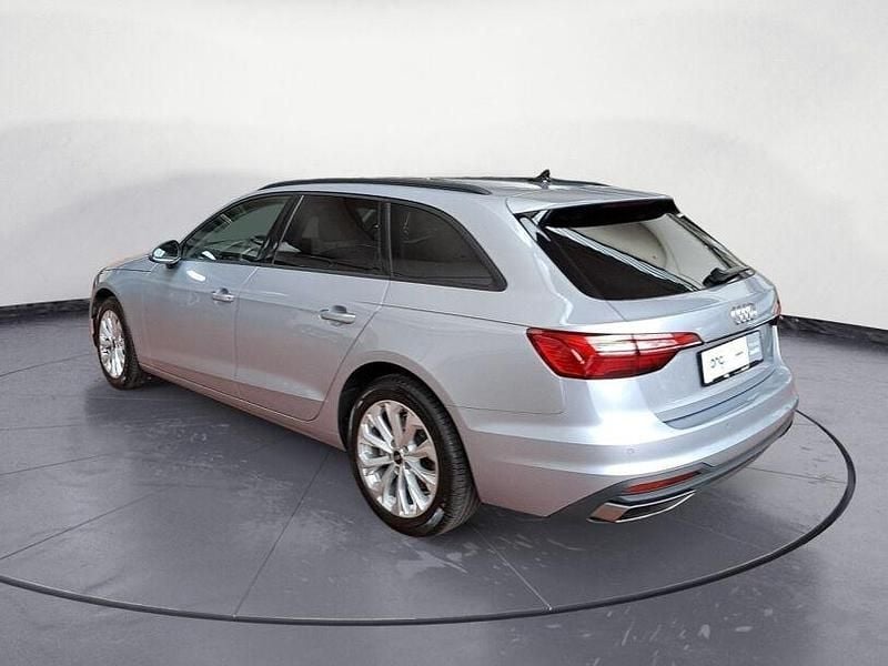 Gebraucht Audi A4 Sport 163 PS (119 kW) 2023 Silber Kombi